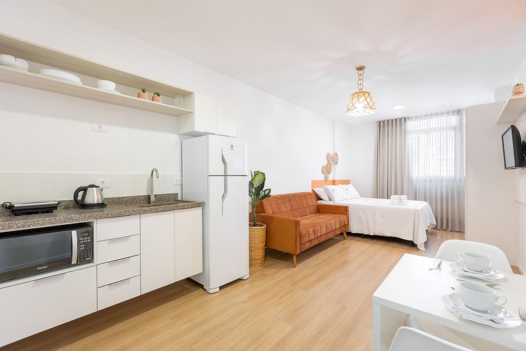 Estudio espaçoso e bem localizado no centro