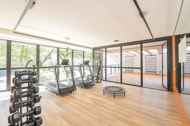 Apartamento finamente decorado, no Centro de Curitiba, até 2