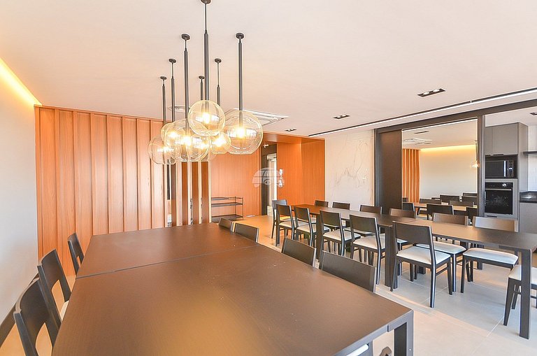 Apartamento finamente decorado, no Centro de Curitiba, até 2