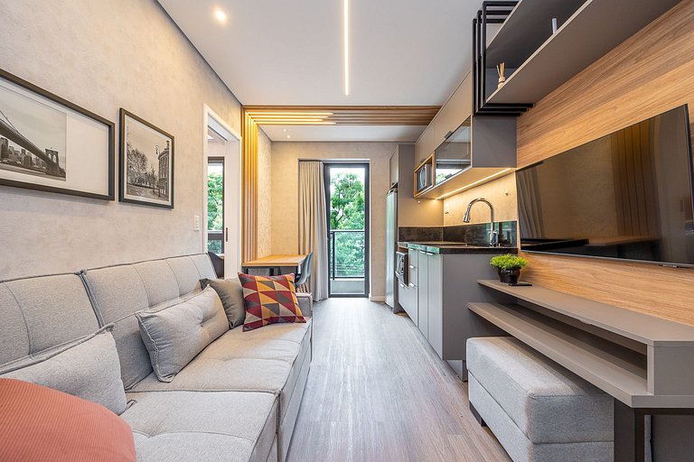 Studio com Sacada no Centro