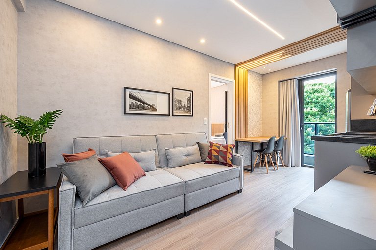 Studio com Sacada no Centro