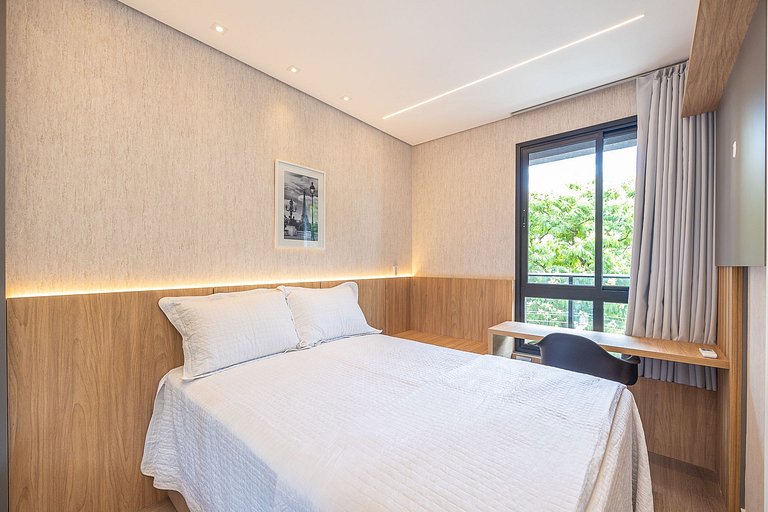 Studio com Sacada no Centro