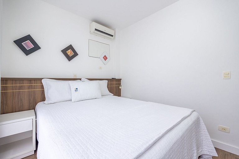 Studio com sacada Alto da Glória