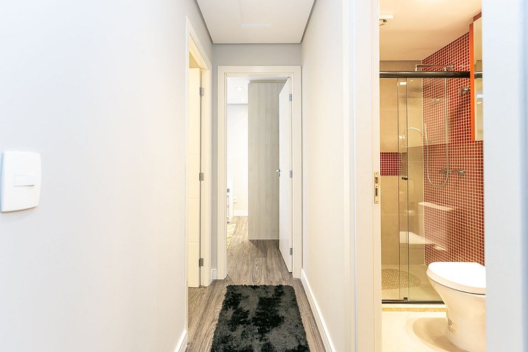 Apartamento com sacada e churrasqueira