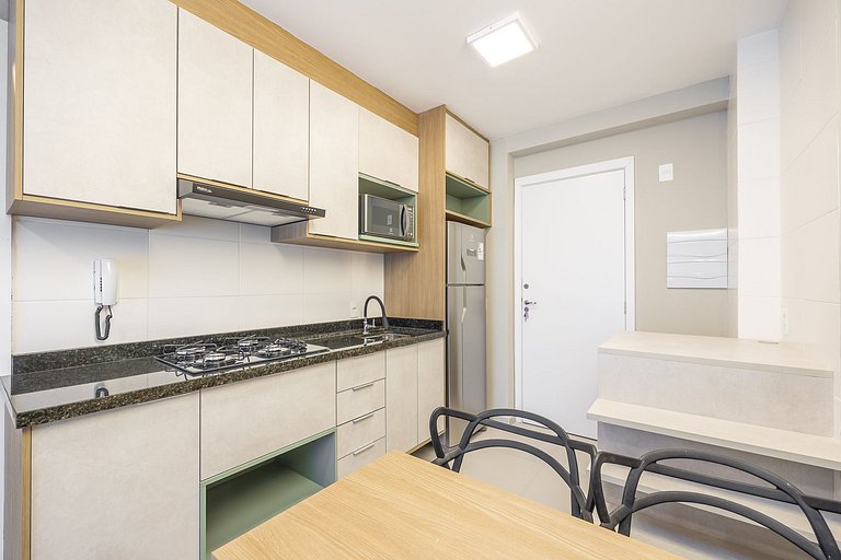 Studio com Sacada no Bairro Água Verde