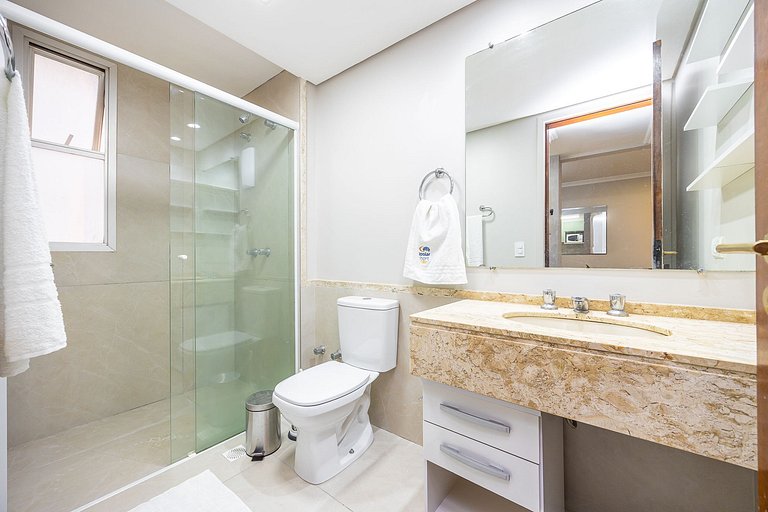 Apartamento finamente decorado, no Centro de Curitiba, até 2