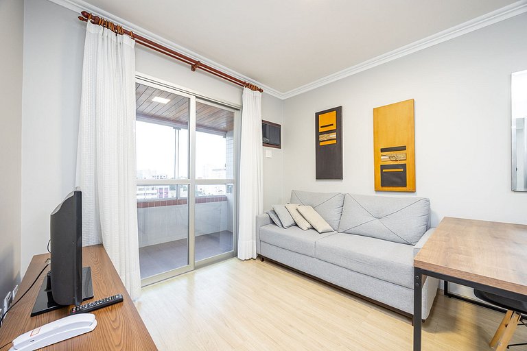 Apartamento finamente decorado, no Centro de Curitiba, até 2