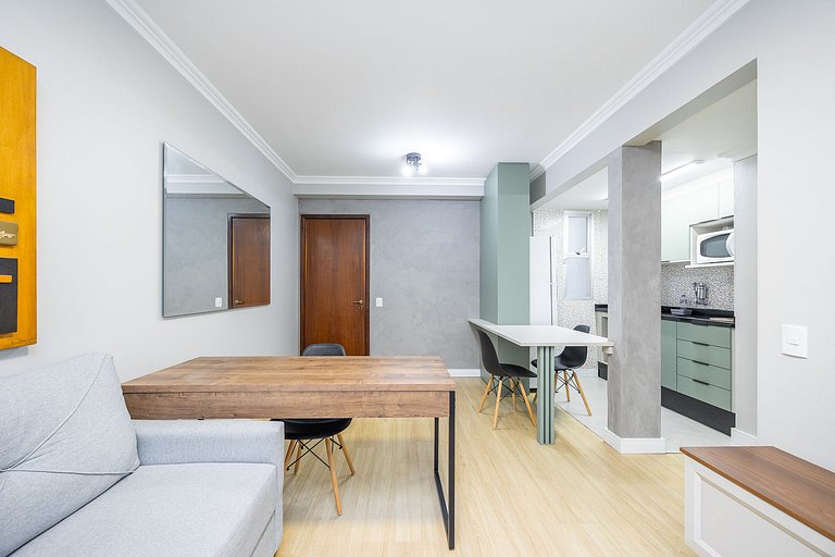 Apartamento finamente decorado, no Centro de Curitiba, até 2