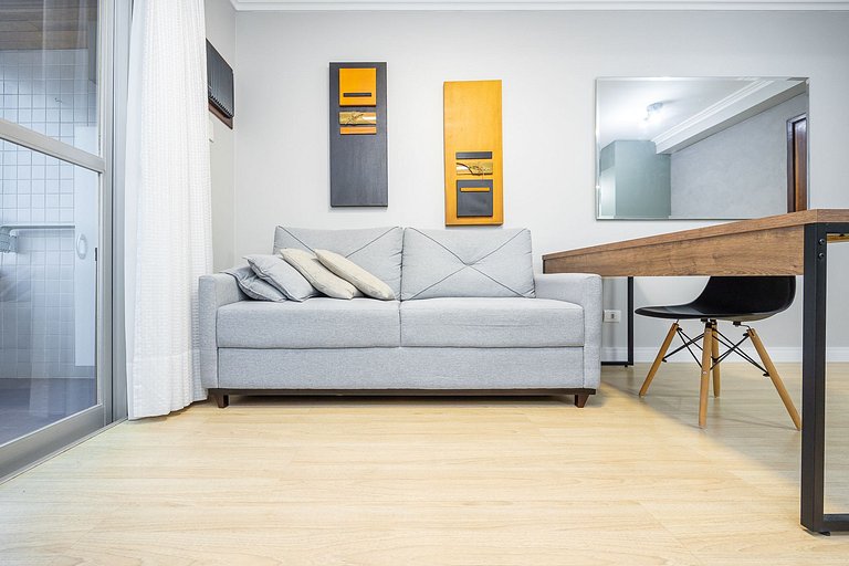 Apartamento finamente decorado, no Centro de Curitiba, até 2