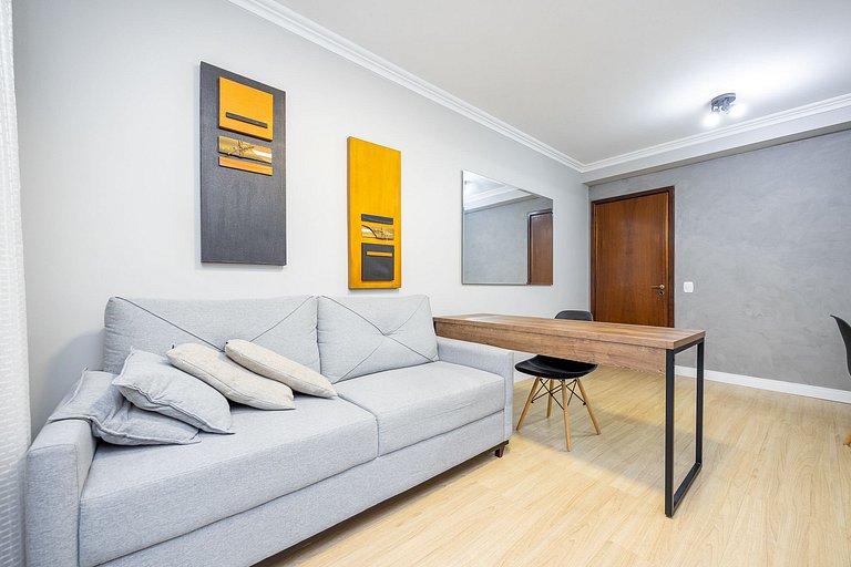 Apartamento finamente decorado, no Centro de Curitiba, até 2