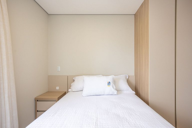 Apartamento finamente decorado, no Centro de Curitiba, até 2