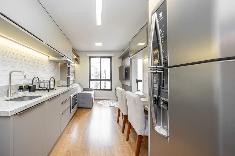 Apartamento finamente decorado, no Centro de Curitiba, até 2