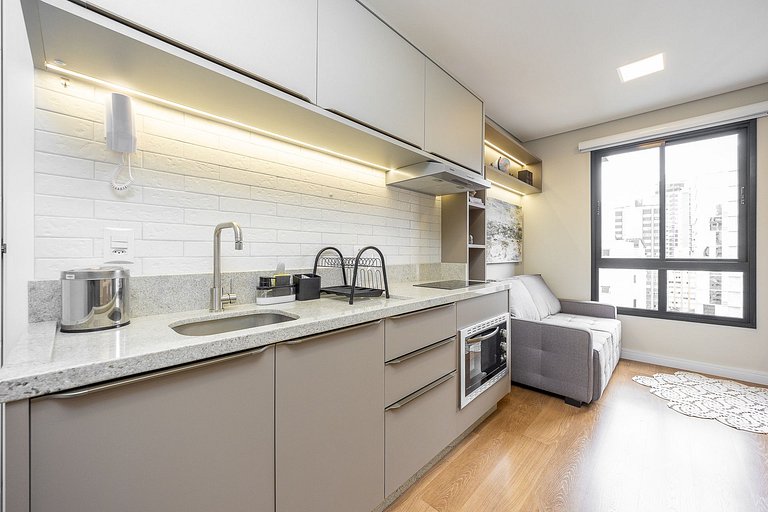 Apartamento finamente decorado, no Centro de Curitiba, até 2