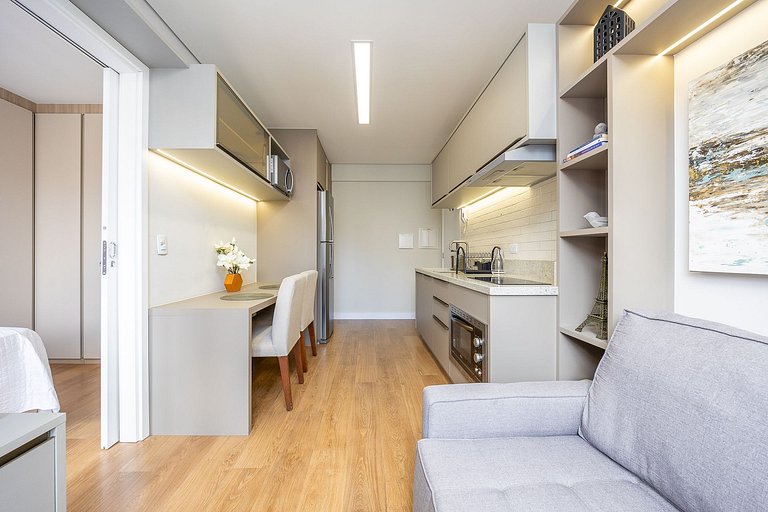 Apartamento finamente decorado, no Centro de Curitiba, até 2