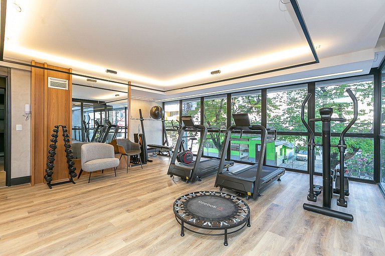 Apartamento finamente decorado, no Centro de Curitiba, até 2