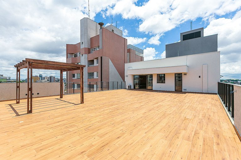 Apartamento finamente decorado, no Centro de Curitiba, até 2