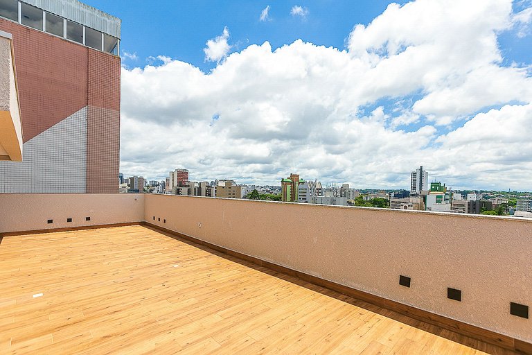 Apartamento finamente decorado, no Centro de Curitiba, até 2