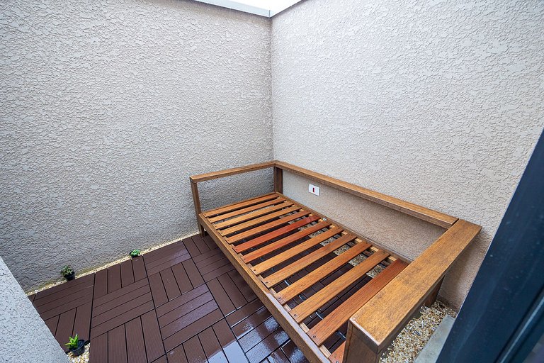 Studio Duplex finamente decorado em Curitiba, à 400m do Shop