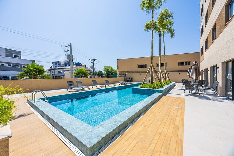 Studio Duplex finamente decorado em Curitiba, à 400m do Shop