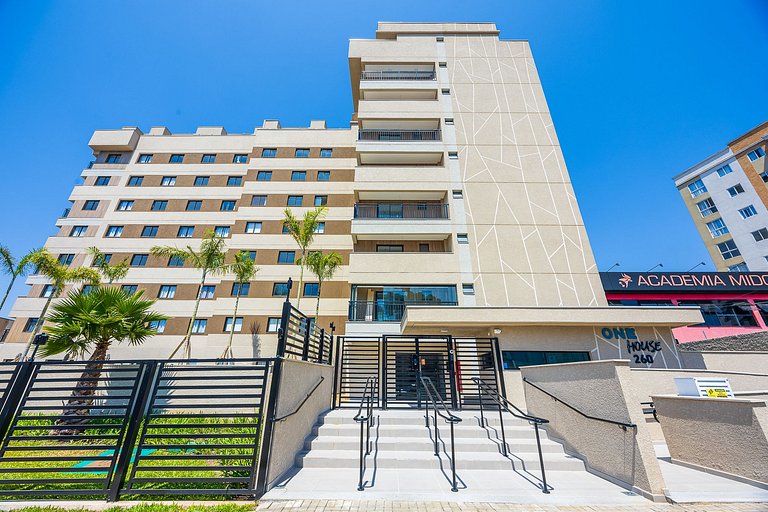 Studio Duplex finamente decorado em Curitiba, à 400m do Shop