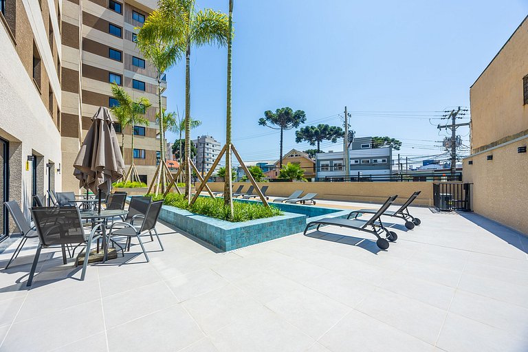 Apartamento finamente decorado, no Centro de Curitiba, até 2