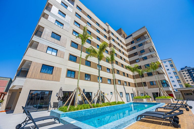 Apartamento finamente decorado, no Centro de Curitiba, até 2