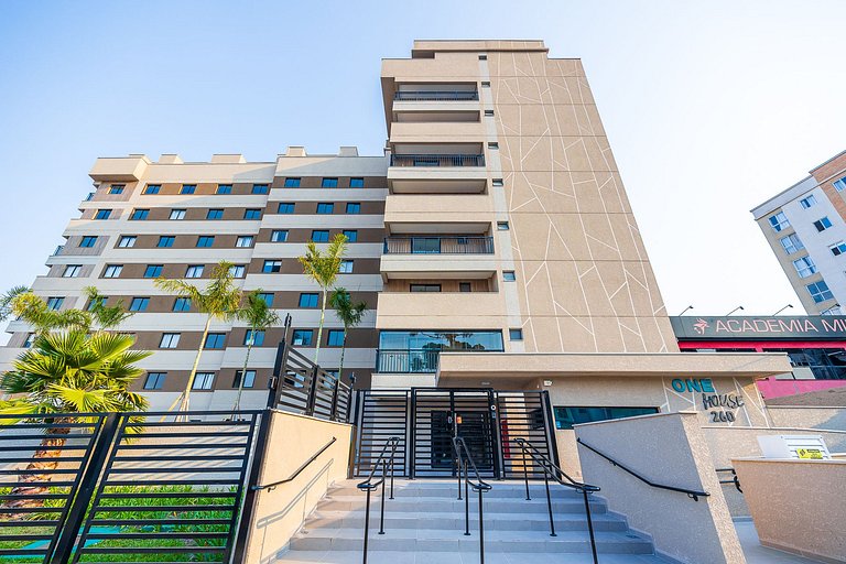 Apartamento finamente decorado, no Centro de Curitiba, até 2