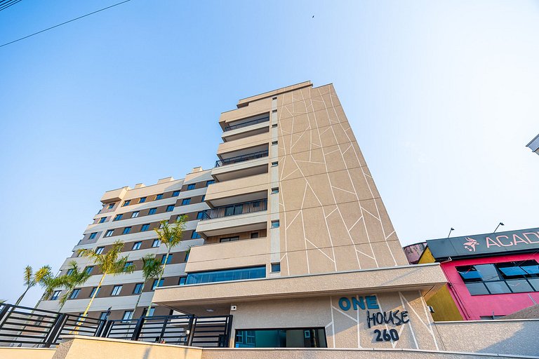 Apartamento finamente decorado, no Centro de Curitiba, até 2