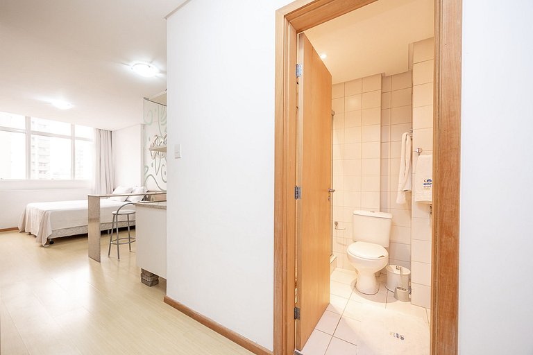 Apartamento finamente decorado, no Centro de Curitiba, até 2