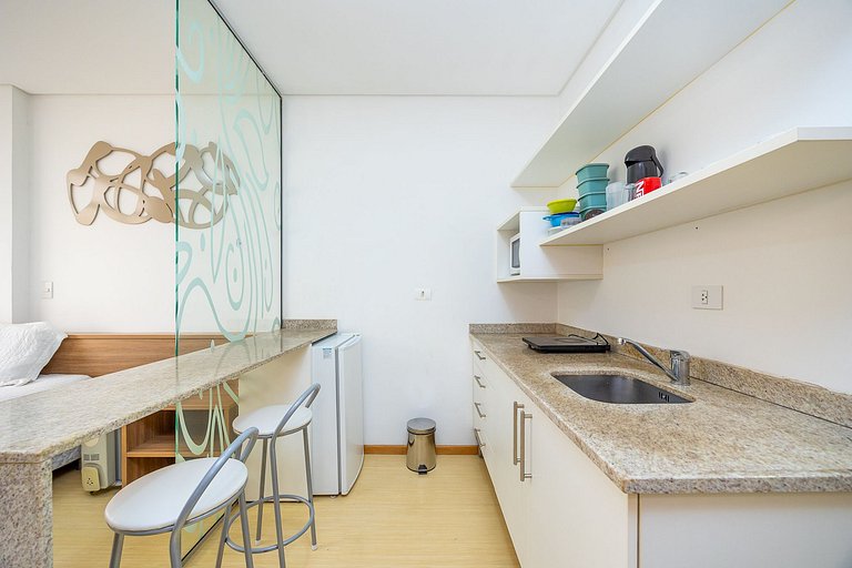Apartamento finamente decorado, no Centro de Curitiba, até 2