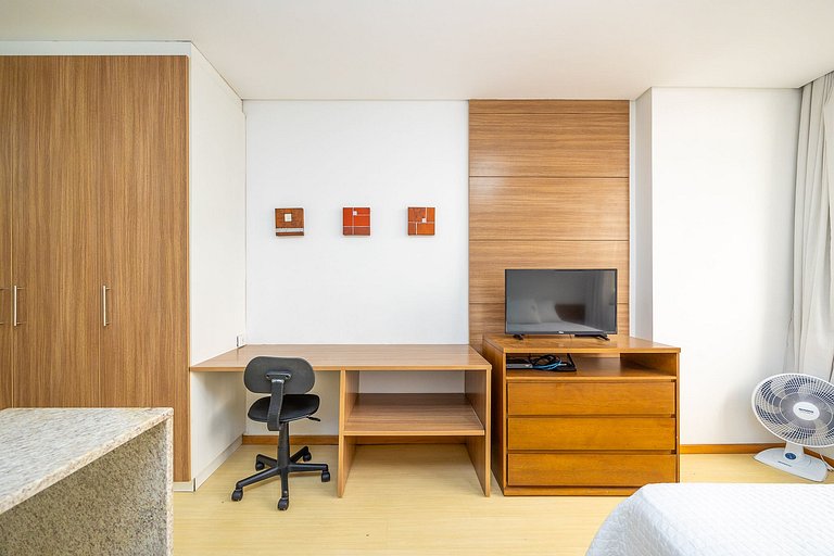 Apartamento finamente decorado, no Centro de Curitiba, até 2