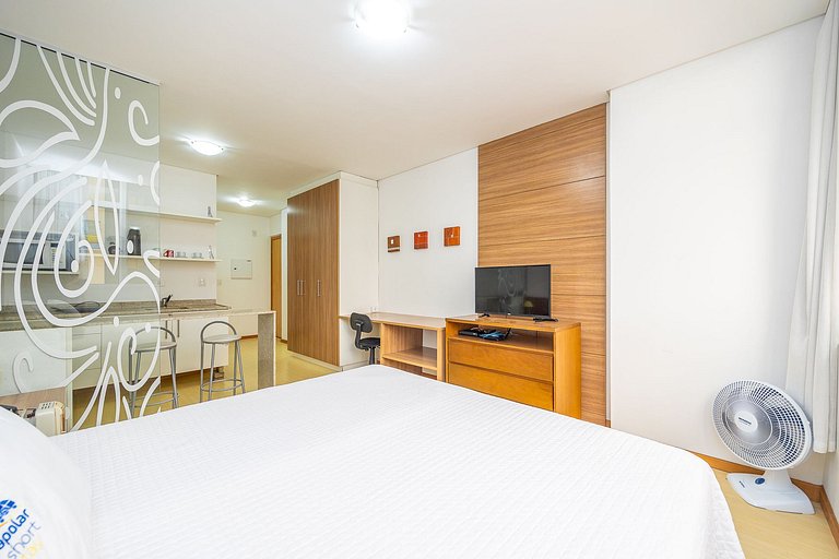 Apartamento finamente decorado, no Centro de Curitiba, até 2