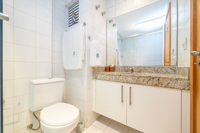 Apartamento finamente decorado, no Centro de Curitiba, até 2