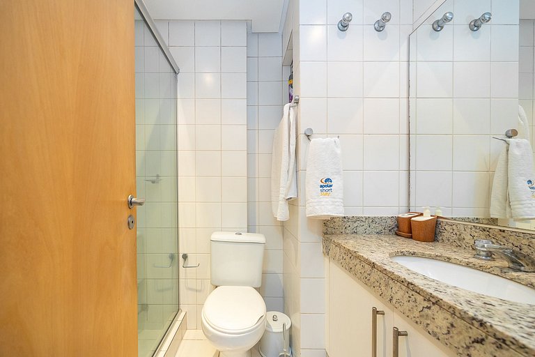 Apartamento finamente decorado, no Centro de Curitiba, até 2