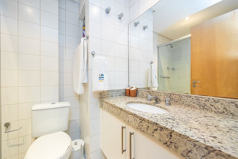 Apartamento finamente decorado, no Centro de Curitiba, até 2