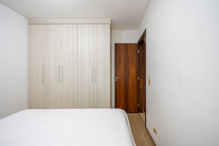 Apartamento 2 quartos finamente decorado em Curitiba, até 4