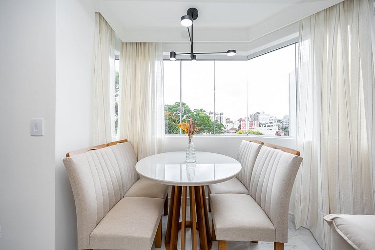 apartamento 3 quartos finamente decorado em Curitiba, até 4