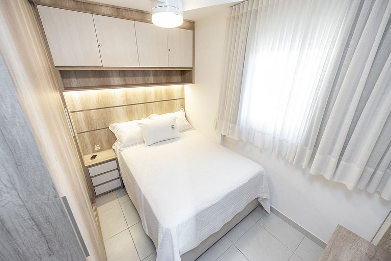 Apartamento decorado e completo, 1 quarto no centro de curit