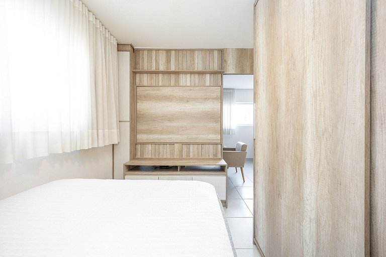 Apartamento decorado e completo, 1 quarto no centro de curit