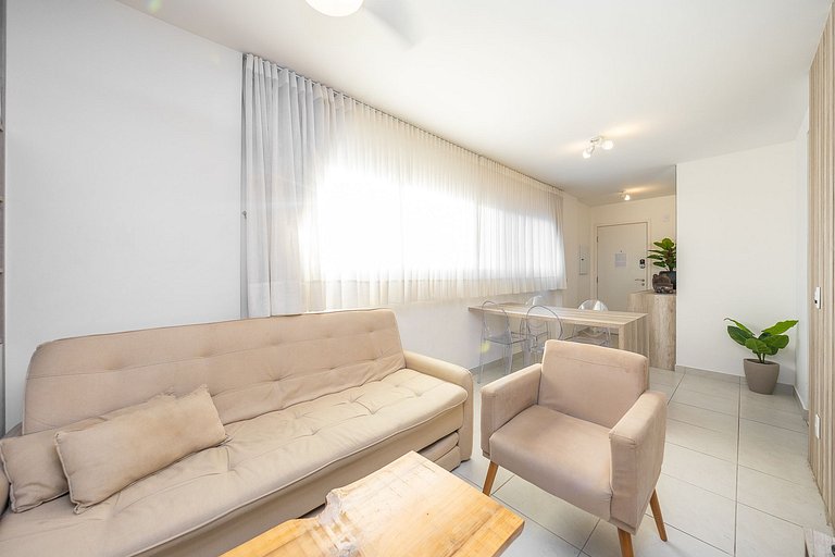 Apartamento decorado e completo, 1 quarto no centro de curit