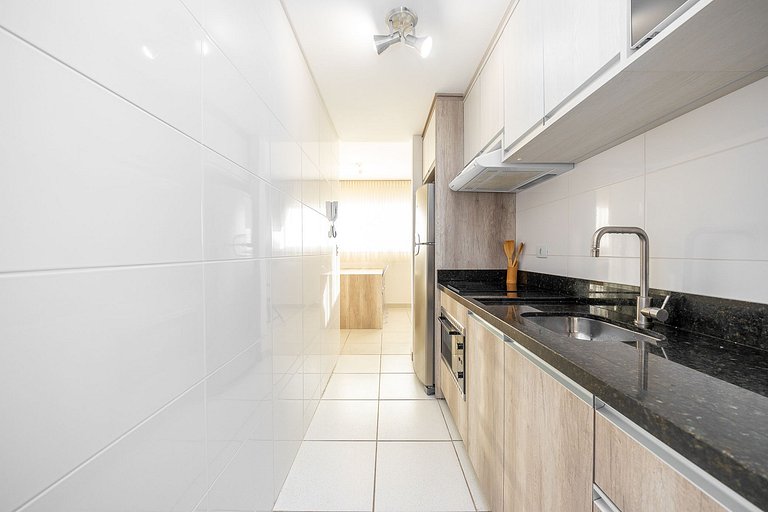 Apartamento decorado e completo, 1 quarto no centro de curit