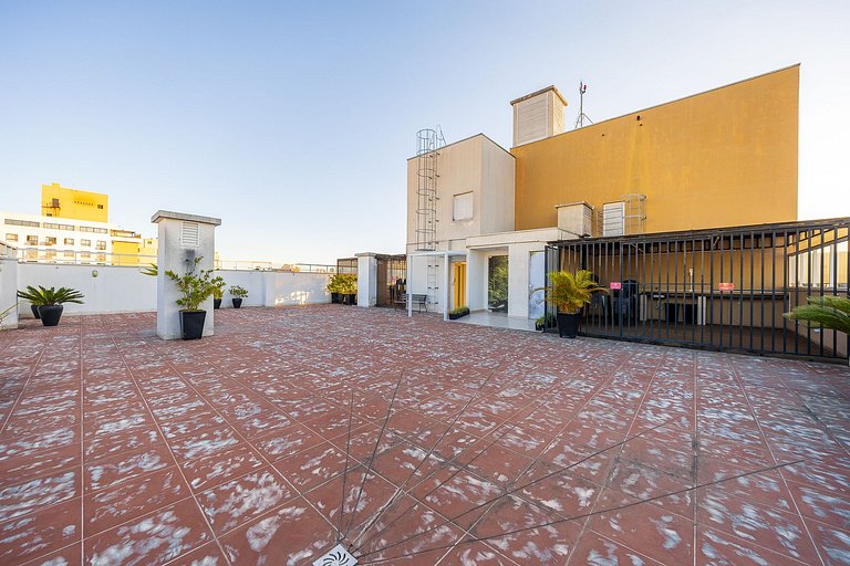 Apartamento decorado e completo, 1 quarto no centro de curit