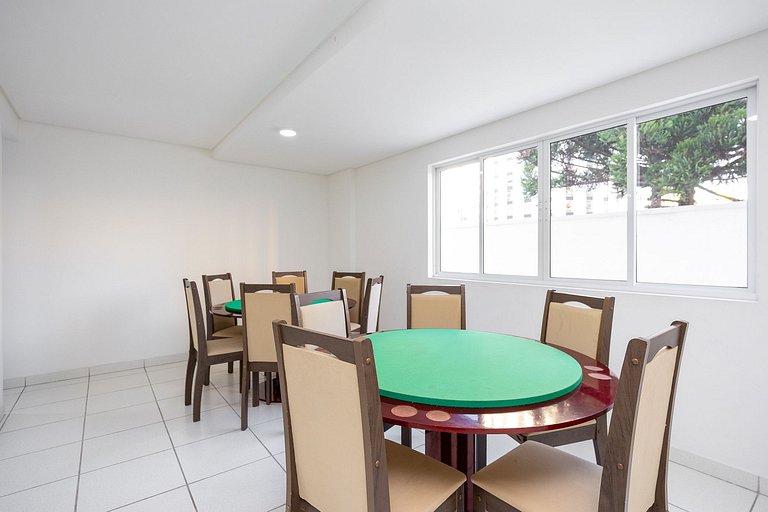 Apartamento decorado e completo, 1 quarto no centro de curit