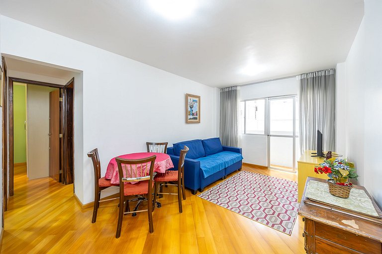 Apartamento 2 quartos finamente decorado Batel