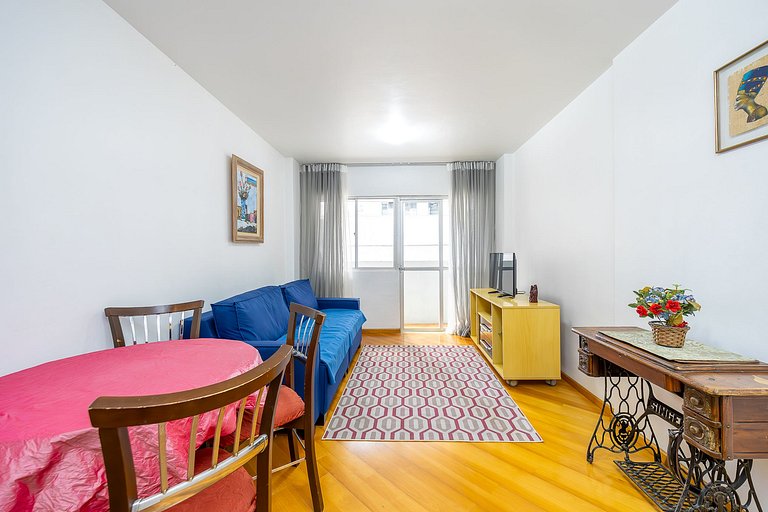 Apartamento 2 quartos finamente decorado Batel