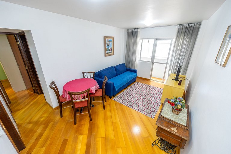 Apartamento 2 quartos finamente decorado Batel