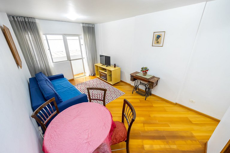 Apartamento 2 quartos finamente decorado Batel