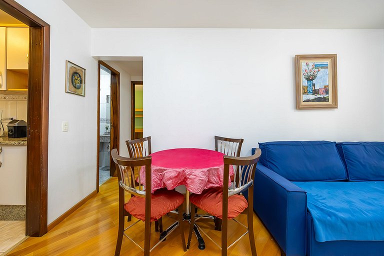 Apartamento 2 quartos finamente decorado Batel