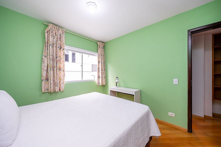 Apartamento 2 quartos finamente decorado Batel