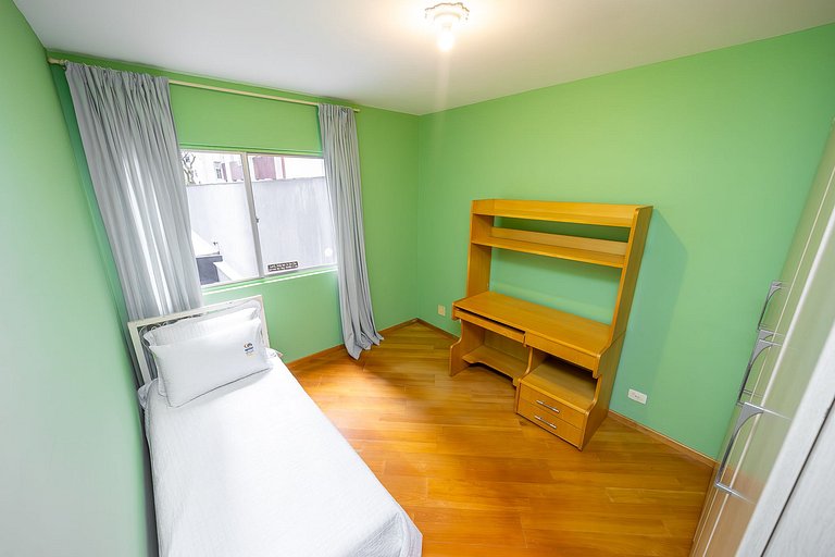 Apartamento 2 quartos finamente decorado Batel